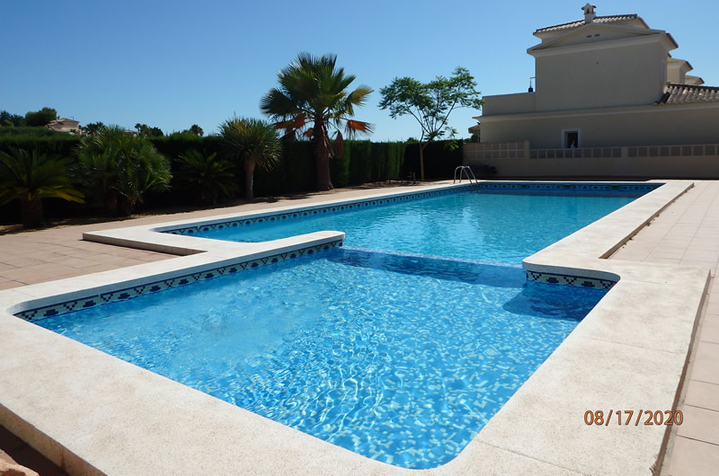 rent a family villa calpe spain