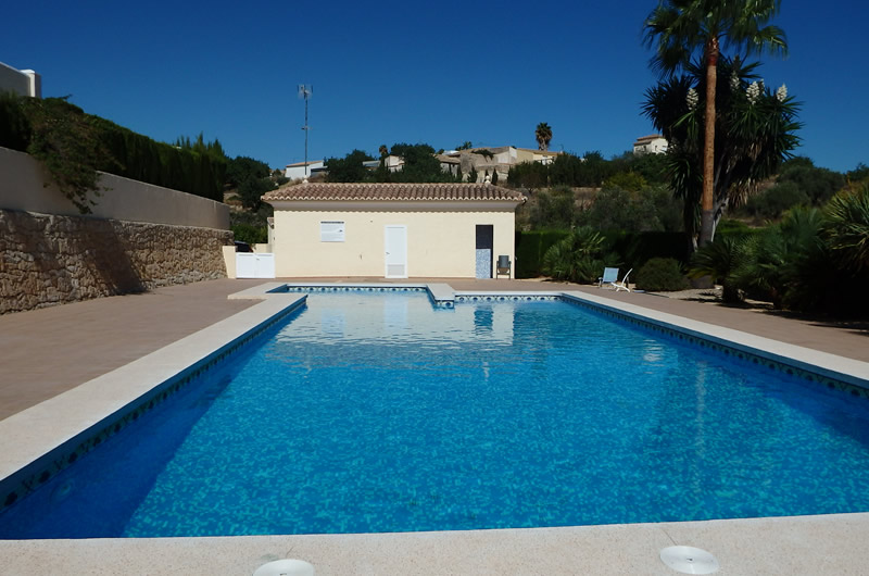 rent a family villa calpe spain