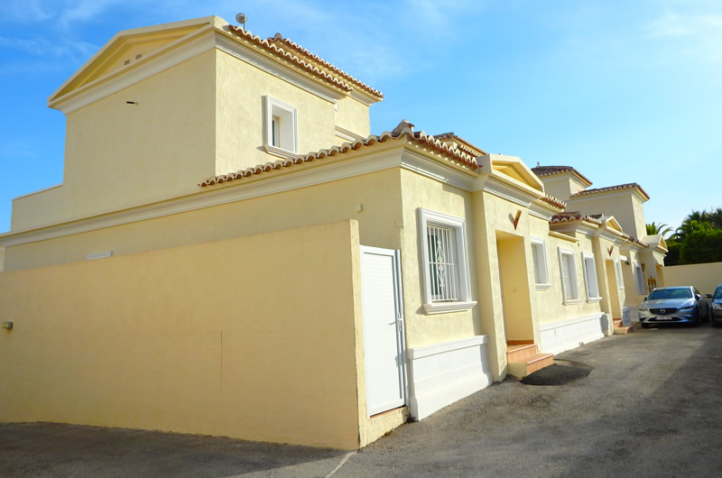 rent a family villa calpe spain