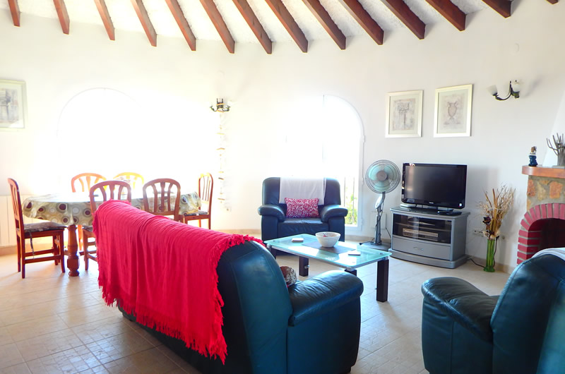 interior - rent 5 bedroom family villa calpe spain