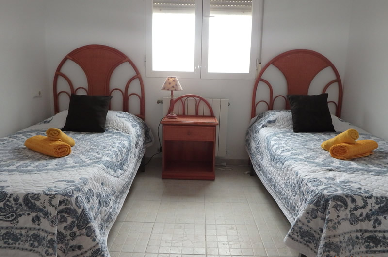 bedroom 3 - 5 bed family villa for rent calpe spain