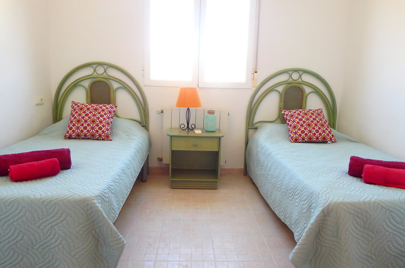 bedroom 4 -rent a family villa calpe spain