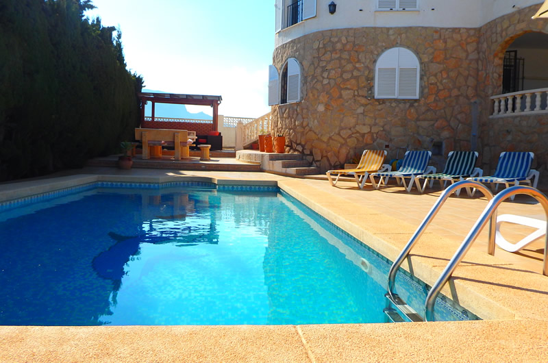 rent a family villa calpe spain