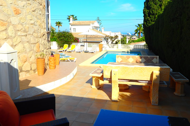 rent 5 bed family villa in calpe spain