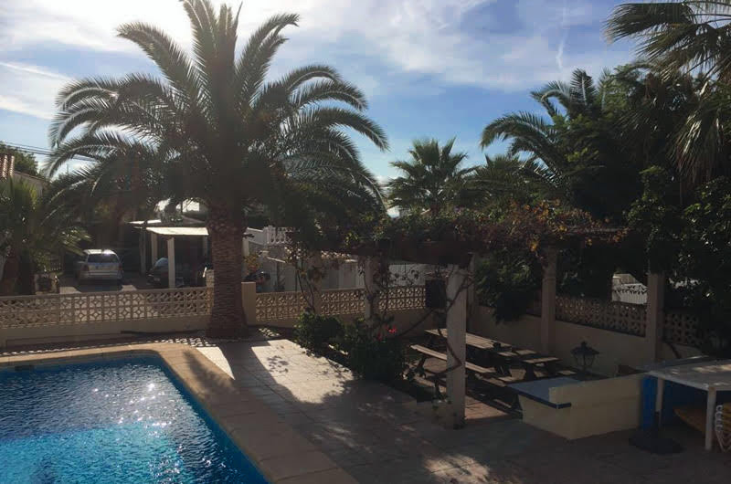 rent a family villa calpe spain